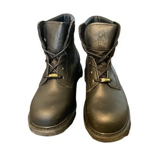 Rhino brand steel toe boots oil and slip resistant size 6.5
